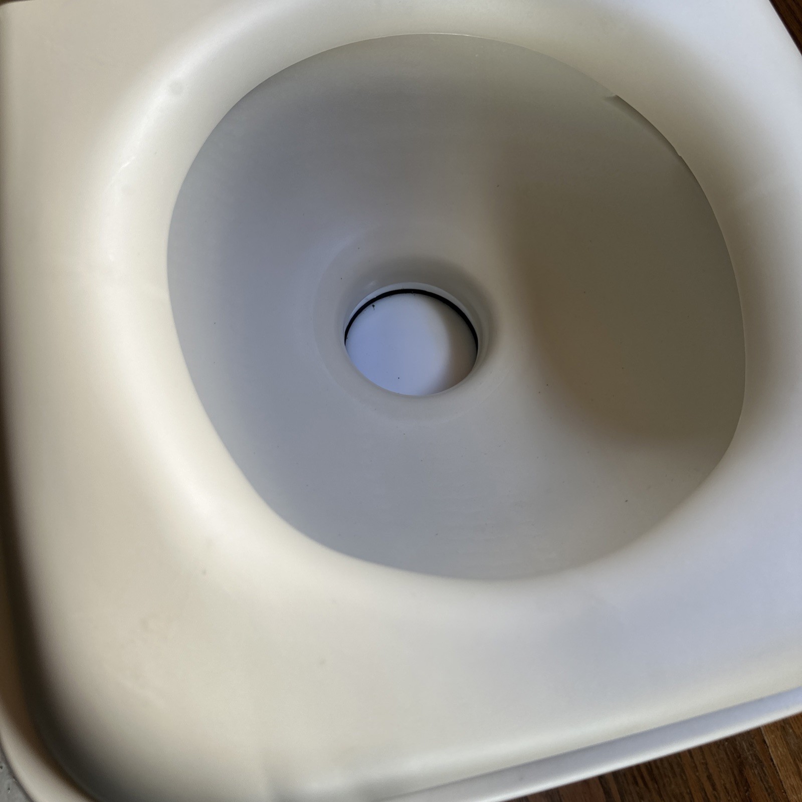 DOMETIC PORTABLE CAMPING POTTY, EUC