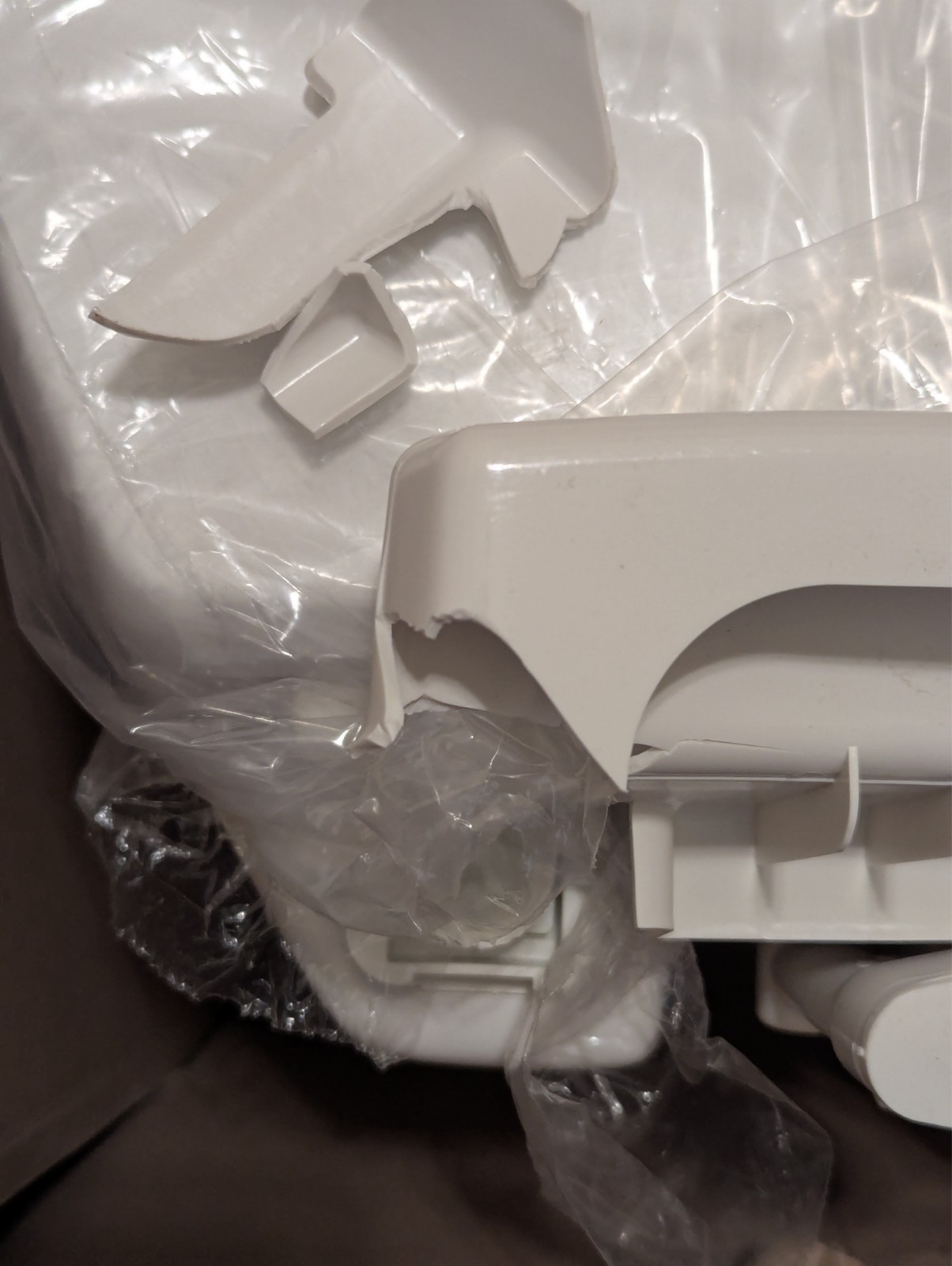 Dometic 310 Porcelain Gravity-Flush Toilet- White 9108923941 WSC/RT/White *Read