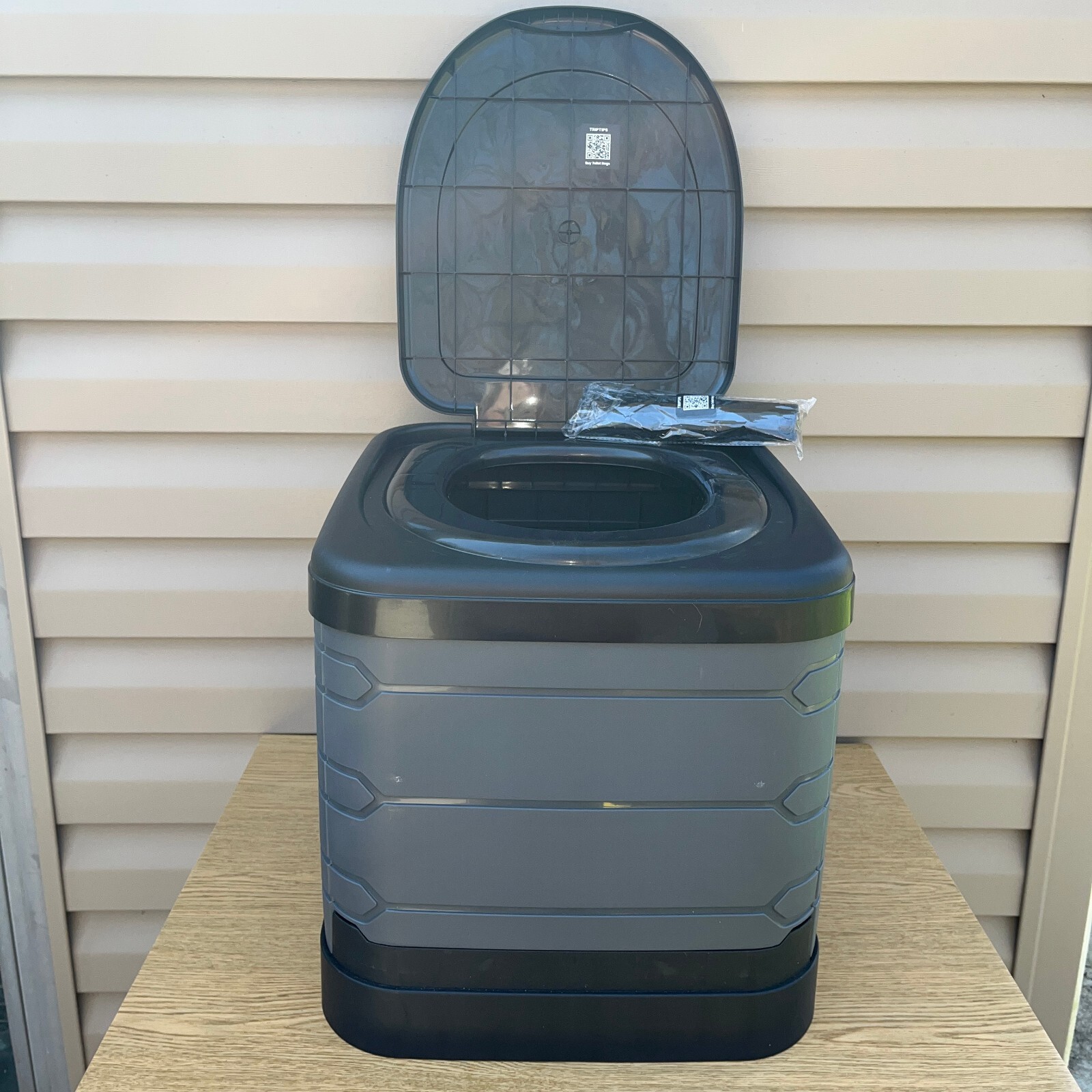 Lightweight Foldable Travel Toilet – Hygienic Solution for Camping & Road Trips