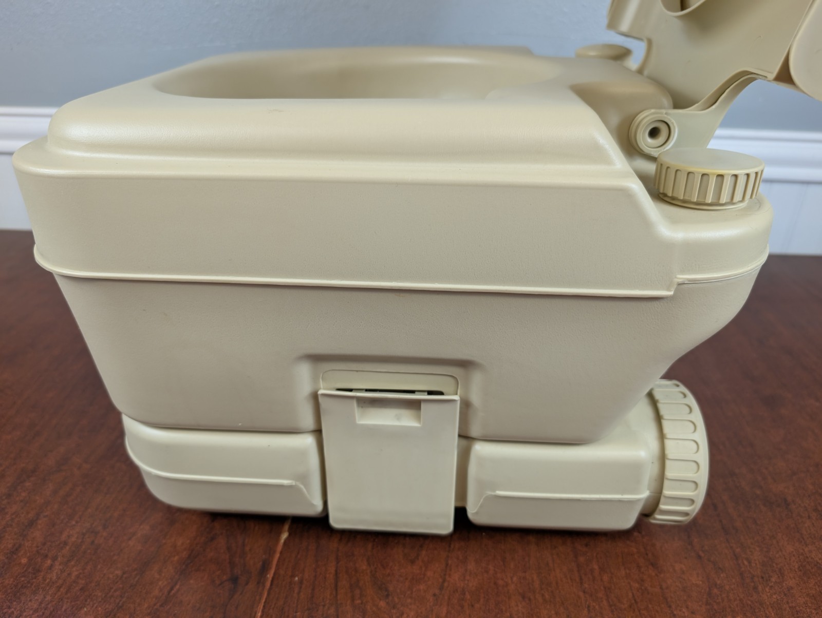 Dometic Series 960 2.5 Gallon Capacity Portable Toilet Head Camping Off Grid