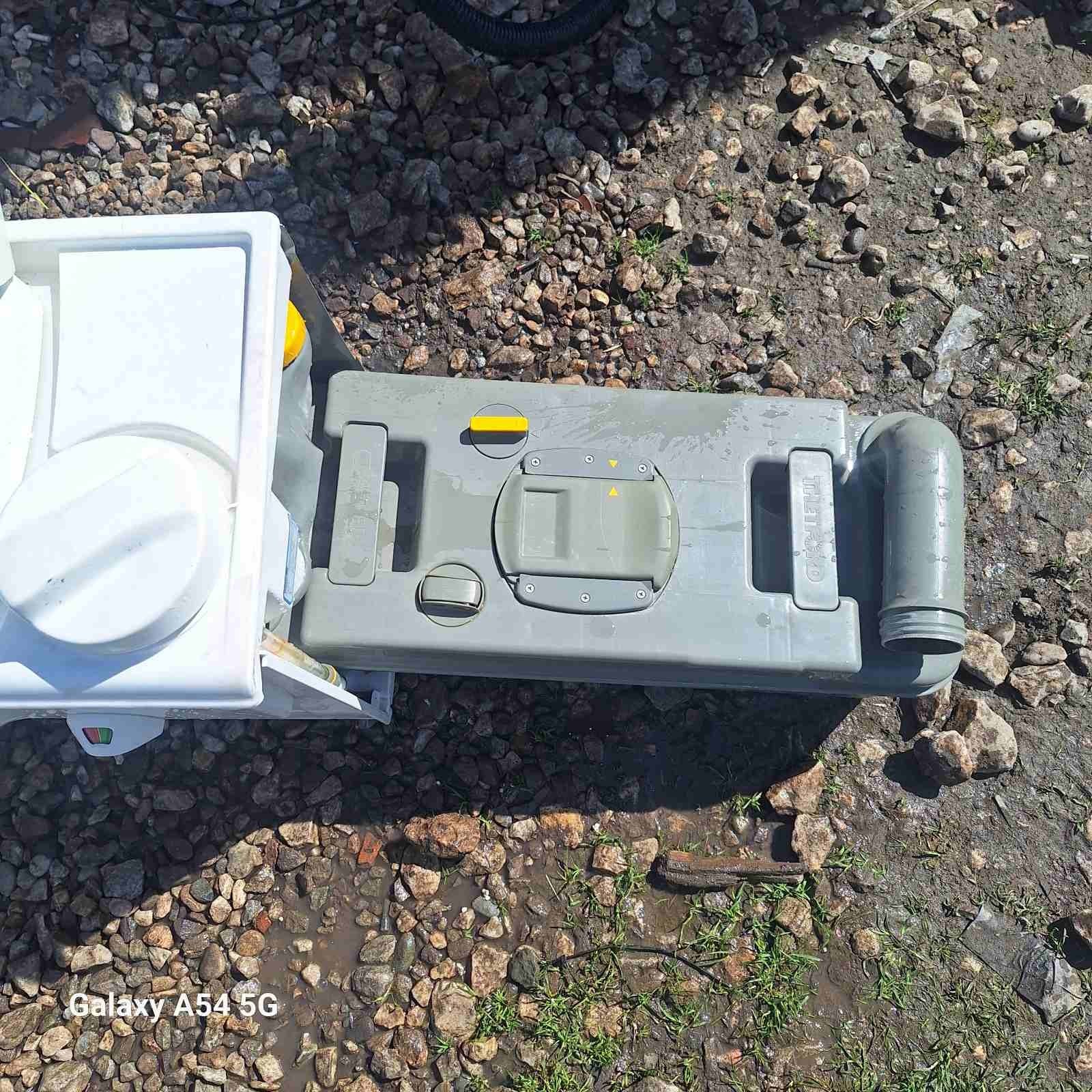 Thetford C4-L COMPLETE SET + Waste Cassette / Wohnwagen Toilette MIT KASSETTE