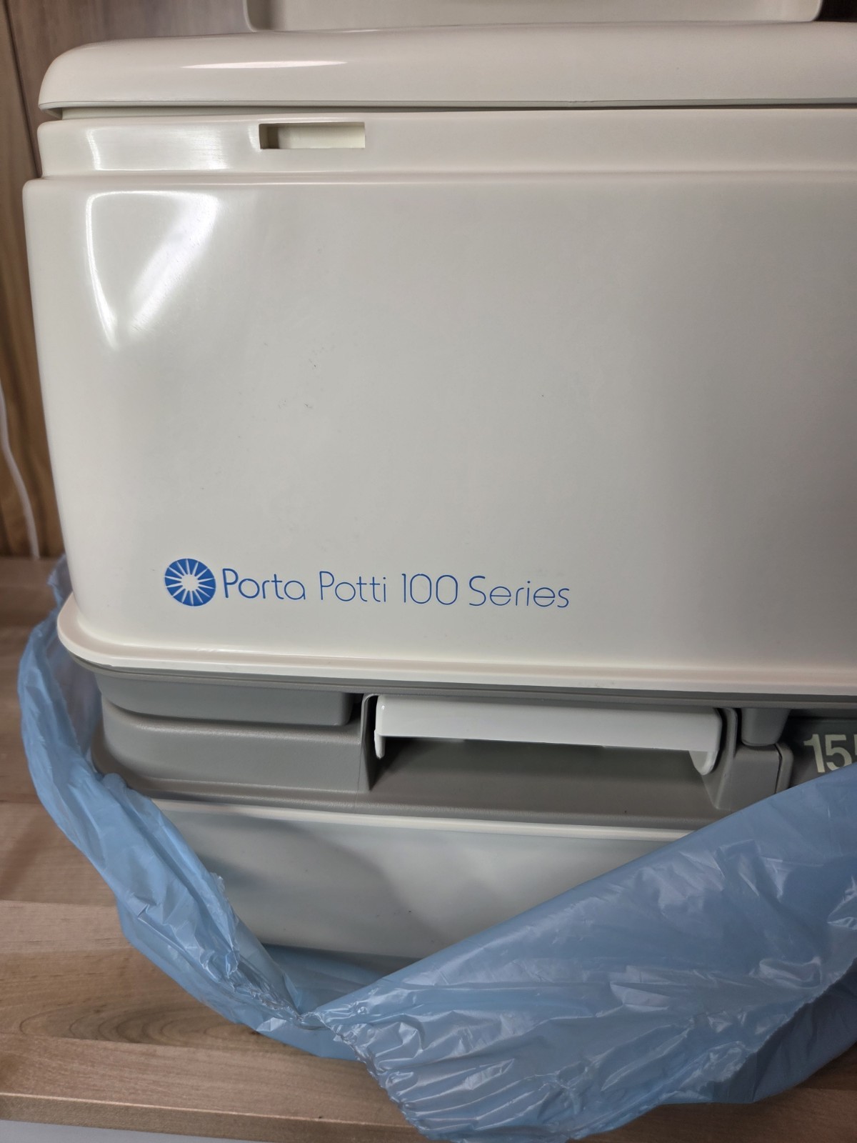 THETFORD PORTA POTTI 155 100 Series USA MADE 2.6 Gallon New Open Box RV Camping